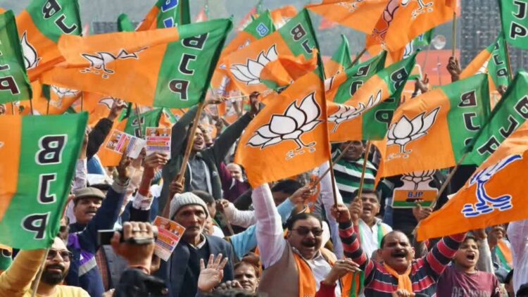 रिम्स वार्डों में दलालों-बिचौलियों को घुसने की खुली छूट !