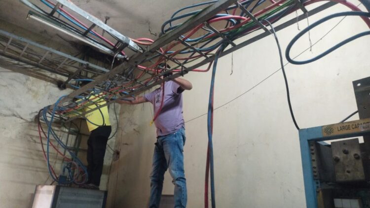 बीएसएनएल के एक्सचेंज ऑफिस से चार लाख के कार्ड और केबल की चोरी !