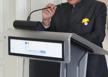भारत निर्वाचन आयोग अब 15 दिनों के भीतर वोटर आईडी कार्ड की डिलीवरी सुनिश्चित करेगा !