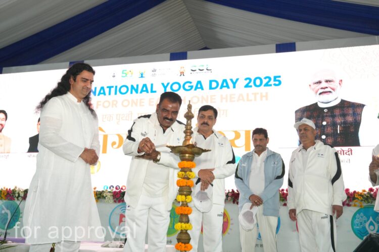 सीसीएल ने पिपरवार सहित सभी क्षेत्रों में अंतरराष्ट्रीय योग दिवस पर किया भव्य आयोजन !