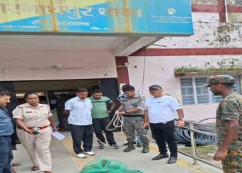 जगन्नाथपुर पुलिस पर मिर्ची पाउडर फेंक कर हमला