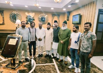 वक्फ कानून के खिलाफ कार्यक्रम में शामिल हुए सांसद और धार्मिक नेता !