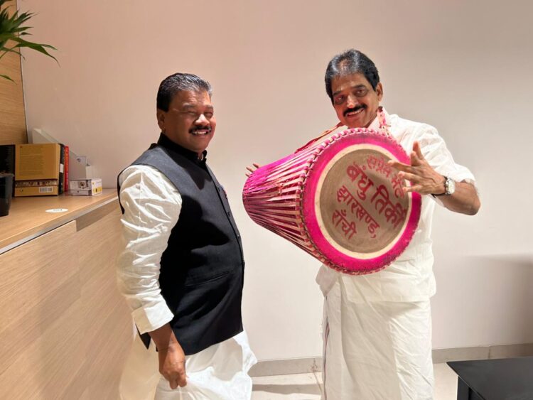 बंधु तिर्की ने दिल्ली में के सी वेणुगोपाल और मुकुल वासनिक से मुलाकात की !