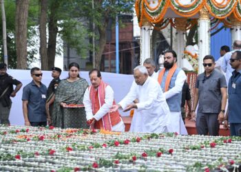 पूर्व केन्द्रीय मंत्री स्व० दिग्विजय सिंह की 15वी पुण्य तिथि के  श्रद्धांजलि कार्यक्रम मे मुख्यमंत्री शामिल हुए !