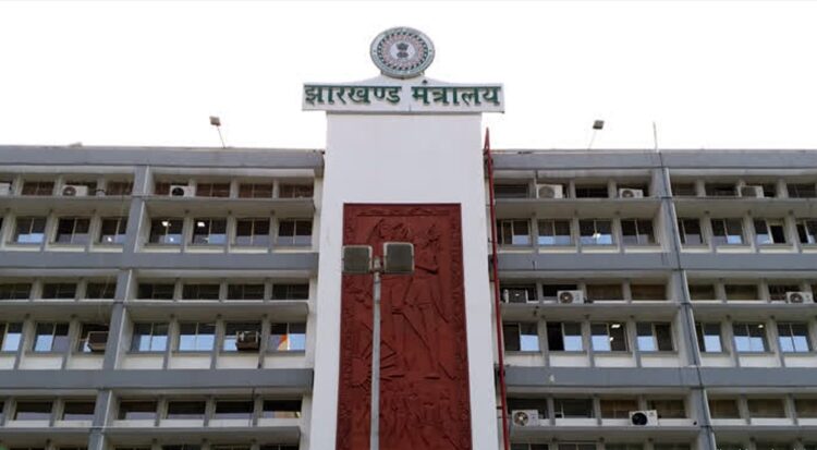 सचिवालयों में लगातार चार दिन तो क्षेत्रीय कार्यालयों में तीन दिन की छुट्टी रहेगी !