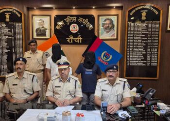 दो युवकों को 400 पुड़िया ब्राउन शुगर के साथ गिरफ्तार किया गया है !