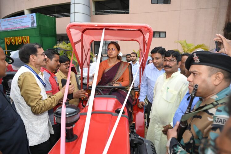 झारखंड में दो साल के अंतराल के बाद मुख्यमंत्री ट्रैक्टर वितरण योजना की शुरुआत !