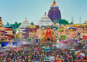 ओडिशा के पुरी में जगन्नाथ रथ यात्रा के दौरान गुडिंचा मंदिर में भगदड़ !