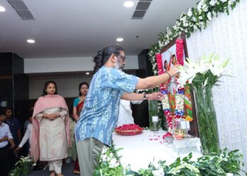 झारखंड के मुख्यमंत्री हूल आंदोलन के मुखिया सिद्धू कान्हु चित्र पर माल्यार्पण श्रद्धांजलि दी !