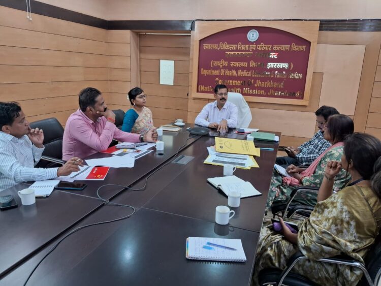 स्वच्छ झारखंड सुखी झारखंड में भारतीय डाक की सहभागिता से लाभुक को सामान के साथ-साथ  प्रचार प्रसार !
