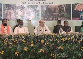 होटल रेडिसन ब्लू  में पूर्वी क्षेत्रीय परिषद की 27वीं बैठक गृह मंत्री अमित शाह कर रहे हैं !