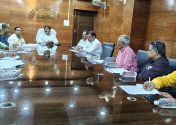 झारखण्ड ने राज्य के सभी मान्यता प्राप्त राजनीतिक दलों के प्रतिनिधियों के साथ निर्वाचन सदन में की बैठक !
