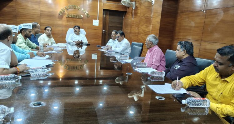 झारखण्ड ने राज्य के सभी मान्यता प्राप्त राजनीतिक दलों के प्रतिनिधियों के साथ निर्वाचन सदन में की बैठक !