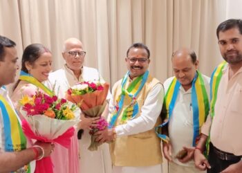 ओ0 बी0 सी0 एकता अधिकार मंच ने आयोग के अध्यक्ष से मिलकर बधाई दी !