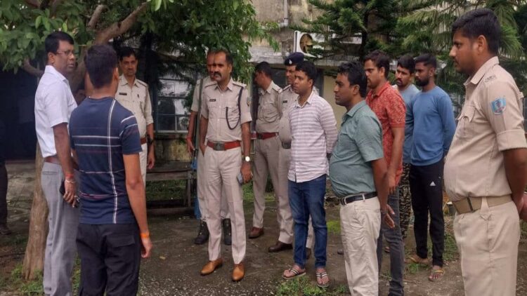 नामकुम पावर ग्रिड में डकैती करने वाले अपराधियों की तलाश शुरू कर दी गई है !