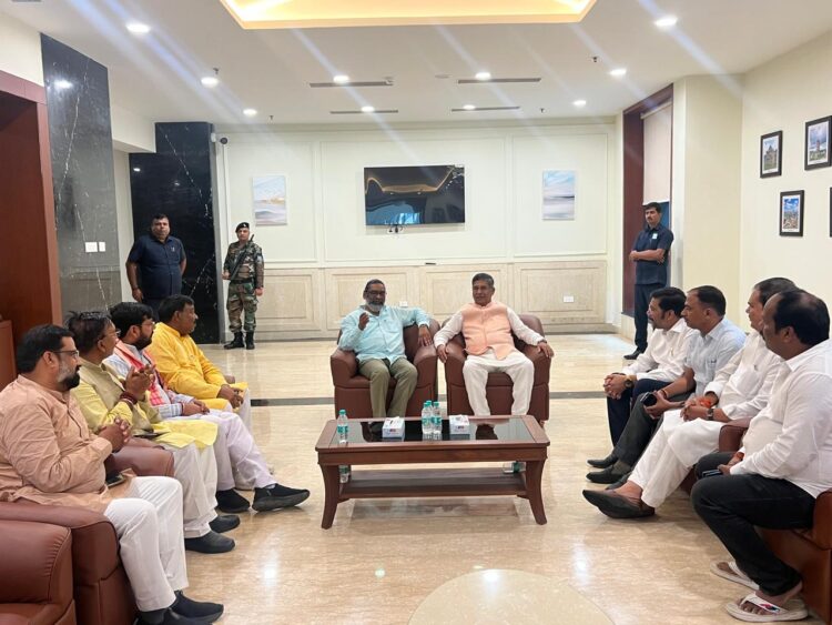 झामुमो की गिद्ध राजनीति पर भाजपा का करारा हमला: “झारखंड को तबाह कर अब दूसरे राज्यों में झाँक रहा है झामुमो”!
