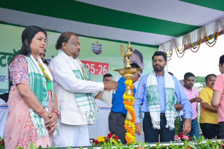 64वीं राज्यस्तरीय सुब्रतो मुख़र्जी फुटबॉल प्रतियोगिता 2025-26 का हुआ भव्य उद्घाटन !