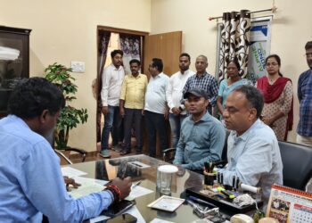 रांची डीसी  मंजूनाथ भजन्त्री ने रातू ब्लॉक किया औचक निरीक्षण !