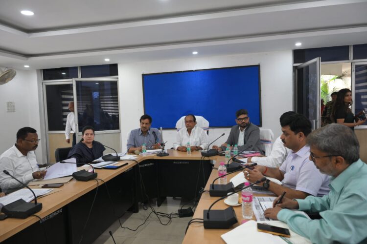 छोटे मर्ज पर रिम्स रेफर बंद करें, मरीज को बेहतर इलाज देना पहली जिम्मेदारी है – डॉ. इरफान अंसारी !