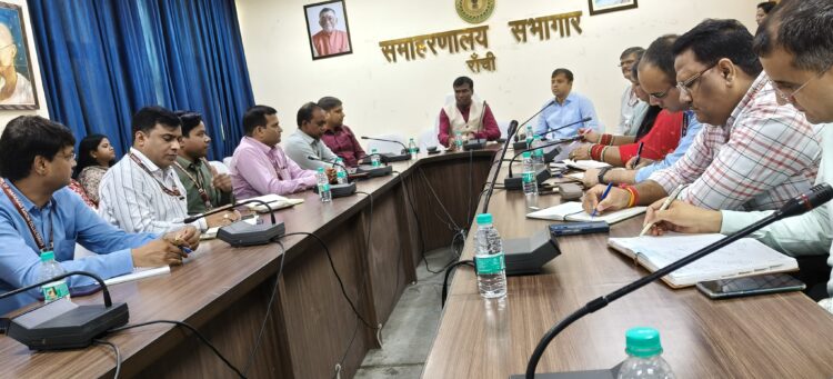 उपायुक्त-सह-जिला दण्डाधिकारी, मंजूनाथ भजंत्री ने जिलास्तरीय वरीय पदाधिकारियों के साथ की महत्वपूर्ण बैठक !