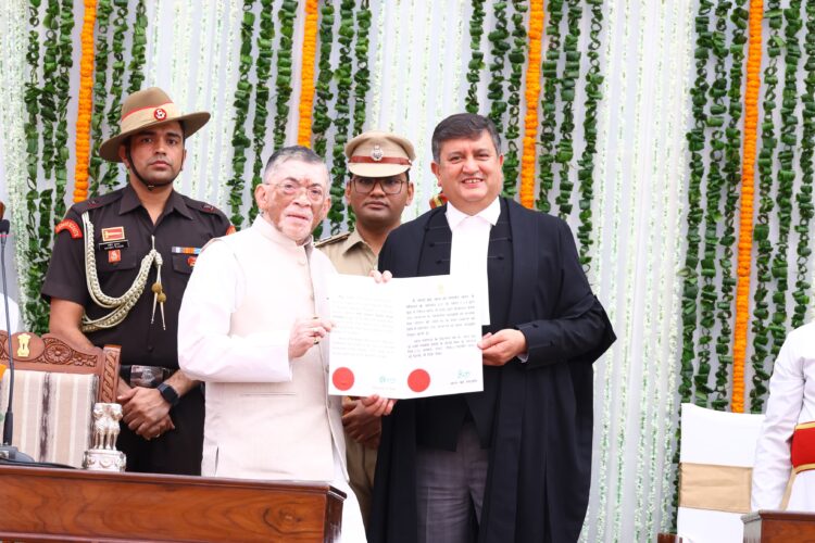 न्यायमूर्ति  तरलोक सिंह चौहान को झारखंड उच्च न्यायालय के मुख्य न्यायाधीश बने !