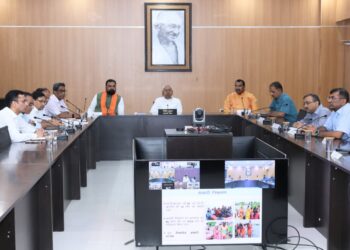 मुख्यमंत्री ने बाढ़ प्रभावित क्षेत्रों में  बचाव कार्यों की उच्चस्तरीय समीक्षा की !