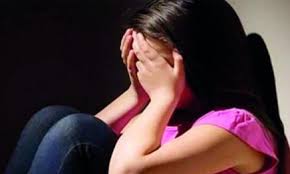 छात्राओं ने स्कूल के एक शिक्षक पर गंभीर आरोप लगाए !