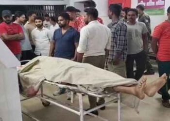 55 वर्षीय ई-रिक्शा चालक का शव मिला !