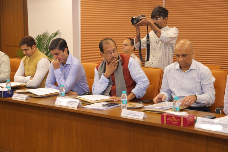 नई दिल्ली में आठ राज्यों के वित्त मंत्री के साथ जीएसटी परिषद के बैठक का आहुत !