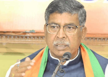 यूरिया खाद मामले में केंद्र सरकार पर दोष मढ़ने से पहले अपने गिरेबां में झांके राज्य सरकार ….आदित्य साहू!