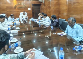 निर्वाचन पदाधिकारी राजनीतिक दलों के प्रतिनिधियों के साथ बैठक !