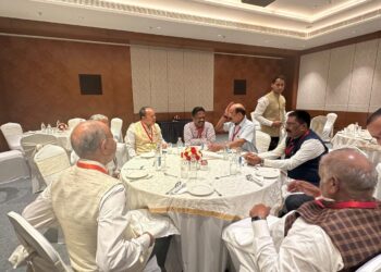 झारखंड राज्य में स्वच्छ भारत मिशन के क्रियान्वयन  चुनौतियों एवं जमीनी परेशानियों की विस्तार चर्चा – मंत्री !