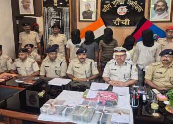 बंद घरों में चोरी करने वाले गिरोह का पर्दाफाश !