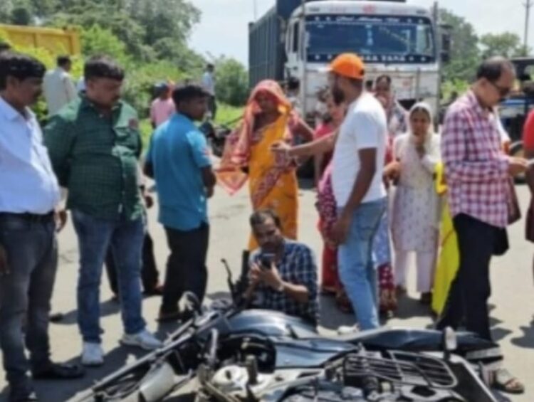तेज रफ़्तार ट्रक की चपेट में आने से बाइक सवार की मौत !