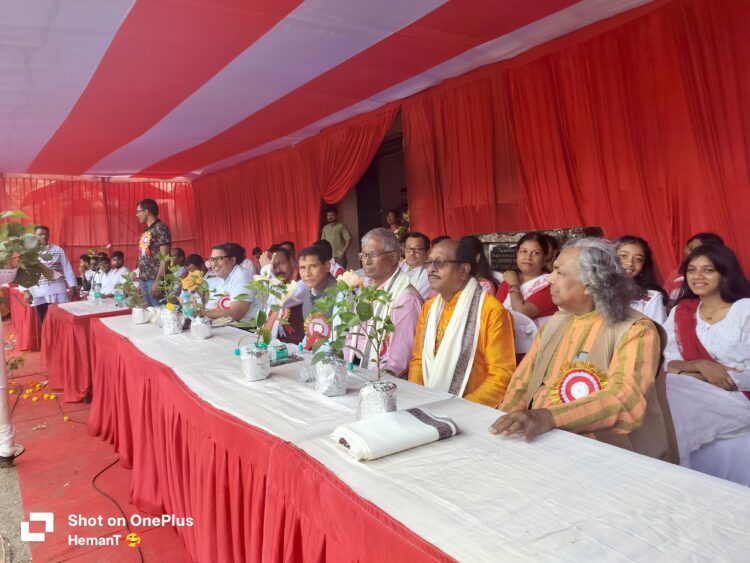करम पर्व राष्ट्रीय एकता का प्रतिक: कुलपति !