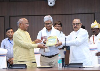 मधुकर भारद्वाज के सम्मान में आज झारखंड विधानसभा सचिवालय में विदाई समारोह  !