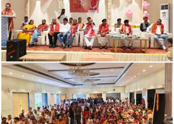 दुर्गा पूजा समिति की वार्षिक बैठक धुर्वा स्थित में मेफेयर बैंक्विट हॉल में संपन्न हुआ !