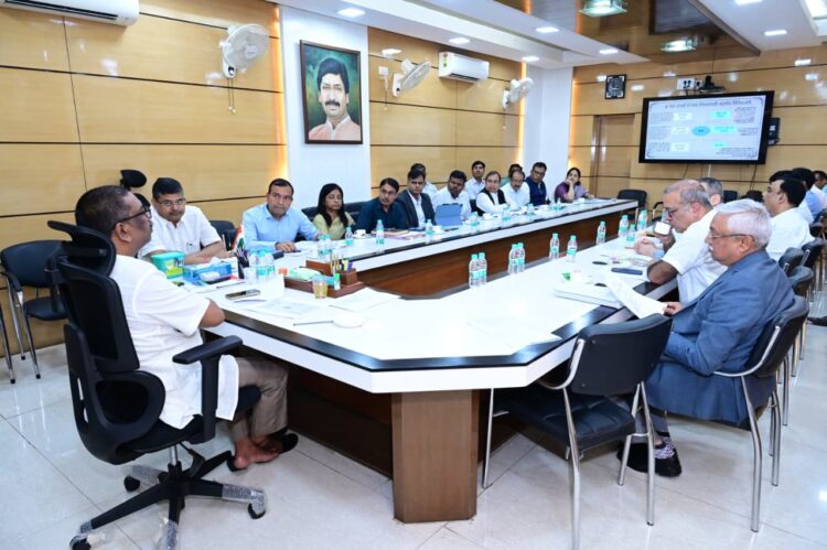 झारखंड के मुख्यमंत्री हेमन्त सोरेन ने पेसा नियमावली को लेकर वरीय अधिकारियों के साथ की उच्च स्तरीय बैठक !