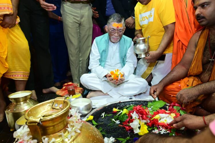झारखंड के राज्यपाल ने बाबा धाम में की पूजा-अर्चना !