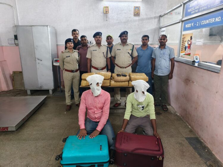 आरपीएफ हटिया और डीएनएफटी टीम रांची द्वारा ऑपरेशन !