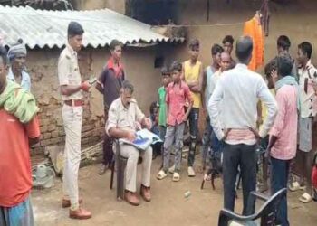 एक  पति ने गर्भवती पत्नी की टांगी से मारकर हत्या कर दी !