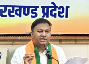 स्वास्थ्य मंत्री इरफान अंसारी के संरक्षण में हो रहा  टेंडर घोटाला….अजय साह !