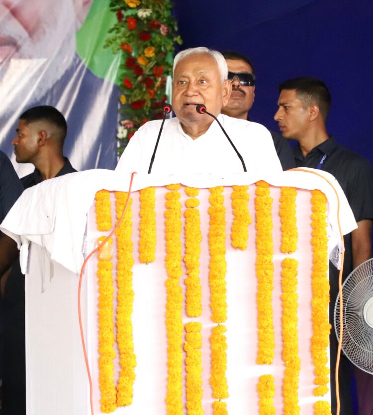 भभुआ में एन०डी०ए० कार्यकर्ताओं के साथ कार्यक्रम में शामिल हुए बिहार मुख्यमंत्री !