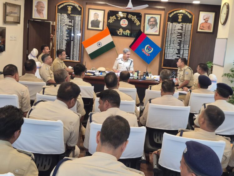 दुर्गा पूजा को लेकर सुरक्षा व्यवस्था की समीक्षा बैठक !
