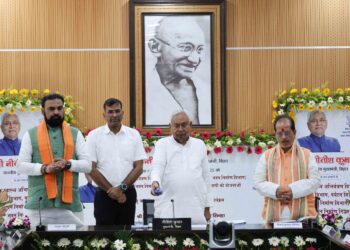 मुख्यमंत्री ने 11,921 करोड़ रुपये की 20,658 योजनाओं का किया शिलान्यास !
