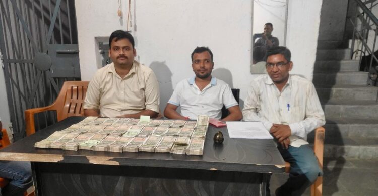 बिहार विधानसभा चुनाव-2025 के चेक पोस्ट पर संयुक्त वाहन जाँच अभियान के दौरान बड़ी नकदी बरामद !