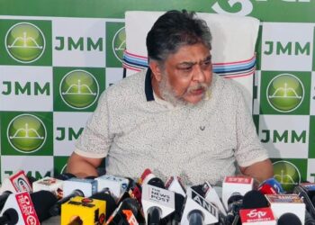 झारखंड मुक्ति मोर्चा ने बिहार चुनाव से पहले महागठबंधन से नाता तोड़ा !