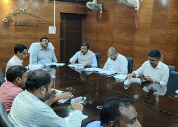 सभी जिलों के जिला निर्वाचन पदाधिकारियों के साथ की समीक्षा बैठक !