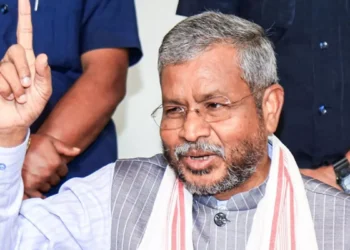 दागी,अपराधी और अवैध डीजीपी अनुराग गुप्ता के हटाए जाने पर बोलें प्रतिपक्ष बाबूलाल मरांडी  !