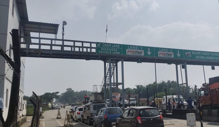 मांडर टोल प्लाज़ा का संचालन नई कंपनी के हाथ !